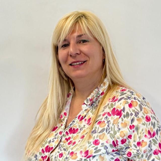 Iuliana Gonzalez Goleanu - Director - Projects Cultural Mobility Iuliana Gonzalez Goleanu - Director - Projects Cultural Mobility